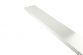 ALUMINIUMPLANK 100X25X2MM MET TUSSENSCHOT L = 7,5 meter